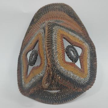 Ritueel masker voor mandenmakerij in Papoea-Nieuw-Guinea, Se beschikbaar voor biedingen