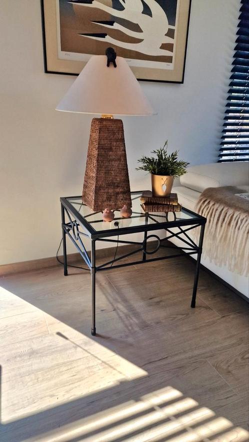 Table en fer forgé avec plateau en verre, Huis en Inrichting, Tafels | Bijzettafels, Zo goed als nieuw, Glas, Ophalen