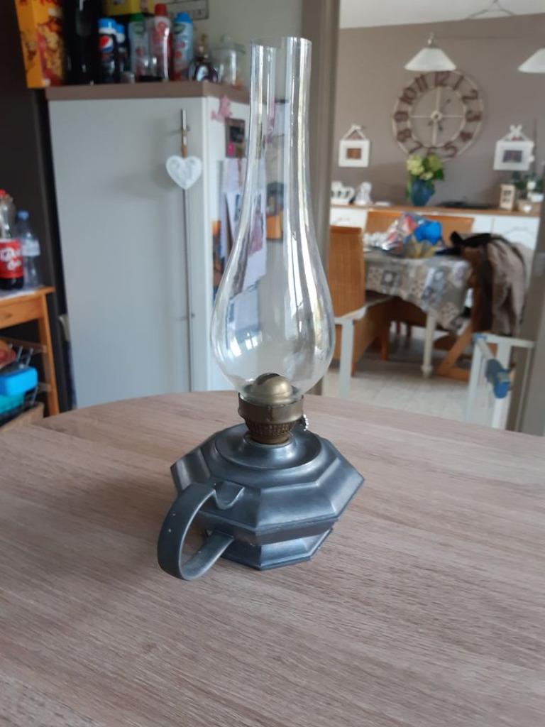 Petite lampe à pétrole en étain, Antiquités & Art, Enlèvement