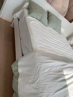 2-persoons bed en matras, Huis en Inrichting, Slaapkamer | Bedden, Ophalen, Zo goed als nieuw, Wit