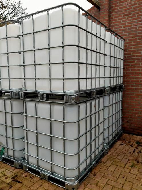 Ibc tanks vaten (regenton, slow feeder, houtopslag etc), Tuin en Terras, Regentonnen, Zo goed als nieuw, Kunststof, Ophalen