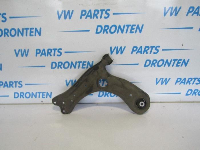 Draagarm links-voor van een Volkswagen Polo, Auto-onderdelen, Ophanging en Onderstel, Volkswagen, Gebruikt, 3 maanden garantie