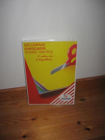 Canson papier in tien felle kleuren beschikbaar voor biedingen