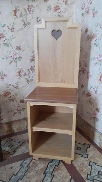 Houten stoel voor hal met opbergvak beschikbaar voor biedingen