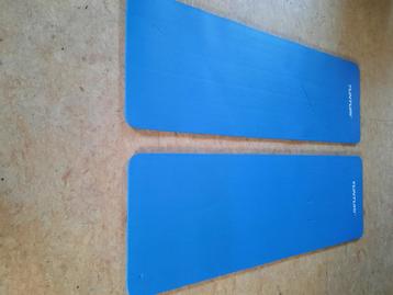 Yoga-pilates-turnmat beschikbaar voor biedingen