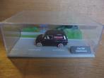 1:43 Fiat 500 Giardiniera in mini diorama 'Pallini' Van, Hobby en Vrije tijd, Gebruikt, Ophalen of Verzenden, Auto