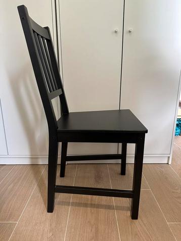 Chaise IKEA noire "STEFAN" beschikbaar voor biedingen