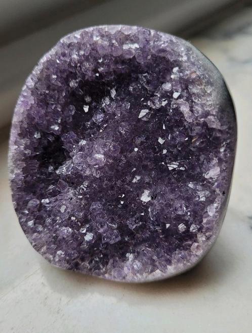 Amethist paars freeform cutbase, Verzamelen, Mineralen en Fossielen, Mineraal, Ophalen of Verzenden