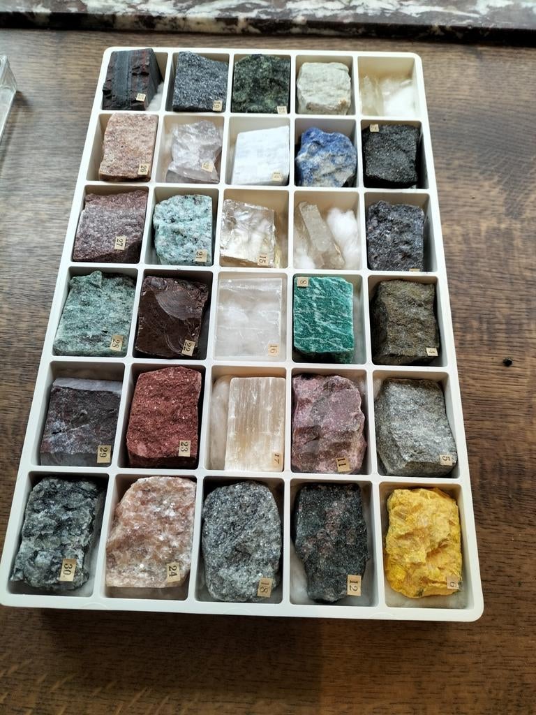 Verzameling van dertig mineralen, Verzamelen, Mineralen en Fossielen, Ophalen