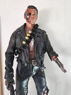Terminator T800 Enterbay 1/4 Battle damaged no hot toys, Verzamelen, Gebruikt, Actiefiguur of Pop, Film, Ophalen