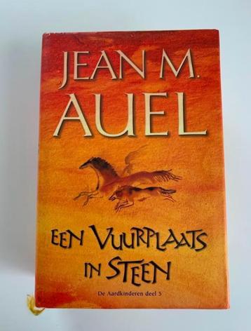 Een vuurplaats in steen, De Aardkinderen deel 5, Jean M. Aue, Enlèvement ou Envoi, Comme neuf