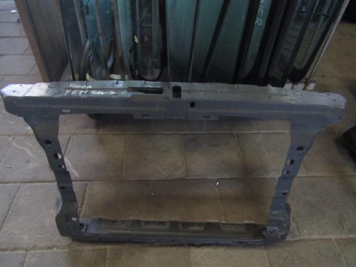 Panneau avant d'un Skoda Yeti, Autos : Pièces & Accessoires, Carrosserie & Tôlerie, Skoda, Utilisé, 3 mois de garantie, Enlèvement ou Envoi