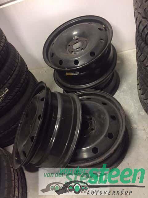 4 x Renault Kangoo Mercedes Citan Stalen velgen Steek 5 x 10, Auto-onderdelen, Banden en Velgen, Velg(en), Gebruikt, Ophalen of Verzenden