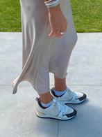 Espadrilles LOUIS VUITTON 38, Vêtements | Femmes, Chaussures, Enlèvement ou Envoi, Sneakers et Baskets, Comme neuf, Blanc