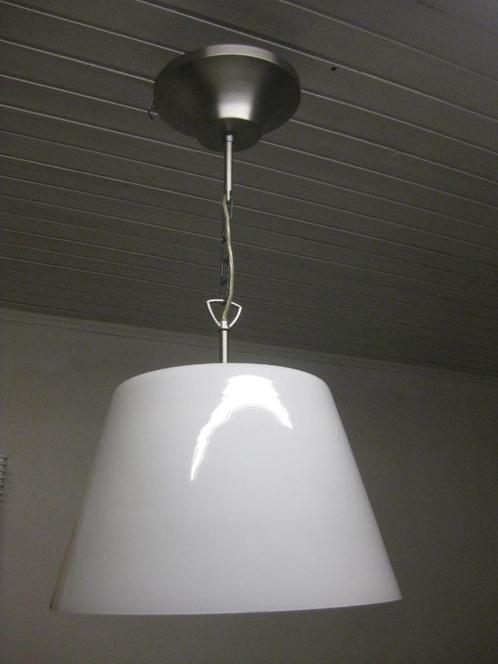 Lustre à 2 calices OPALINE - 1 lampe LED - Allemagne., Maison & Meubles, Lampes | Suspensions, Utilisé, Verre, Enlèvement ou Envoi