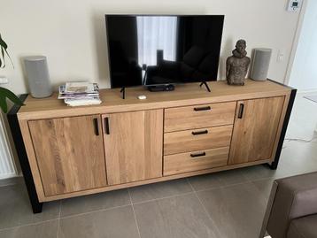 Dressoir beschikbaar voor biedingen