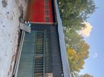 Hangar, Immo