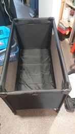 Lit parapluie plus matelas, Enlèvement, Comme neuf, Lit