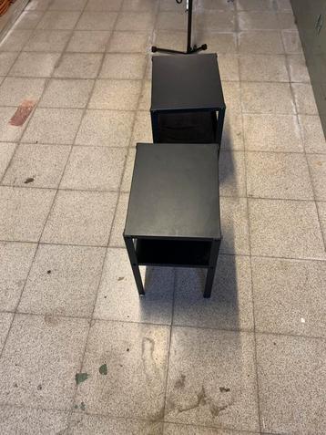 Metalen nachtkastje Knarrevik  beschikbaar voor biedingen