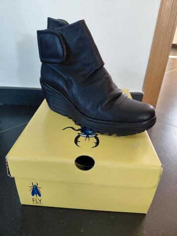 Bottines en cuir femme  beschikbaar voor biedingen