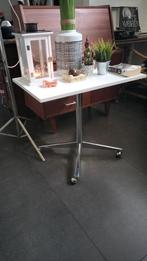 Retro vintage sidetabel., Ophalen, In hoogte verstelbaar, Zo goed als nieuw