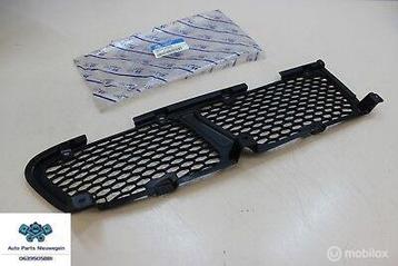 Bumpergrille rechtsvoor Hyundai H 200 ('95-'08) 86522-4A000 beschikbaar voor biedingen