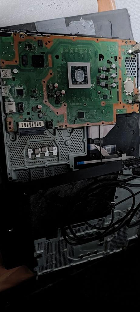 Kapotte ps4 slim - lees beschrijving, Games en Spelcomputers, Games | Sony PlayStation 4, Niet werkend, Ophalen of Verzenden