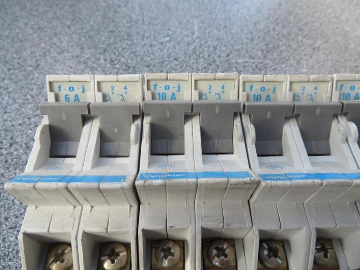 zekeringen / automaten, Doe-het-zelf en Bouw, Elektriciteit en Kabels, Ophalen