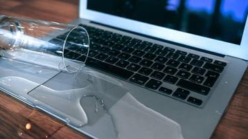 Macbook vochtschade herstel beschikbaar voor biedingen