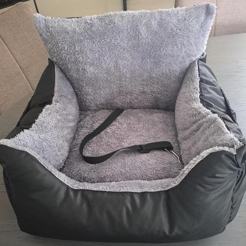 Autozeteltje voor kleine hond <10kg. Als nieuw!, Dieren en Toebehoren, Hondenmanden, Zo goed als nieuw, Polyester, Ophalen