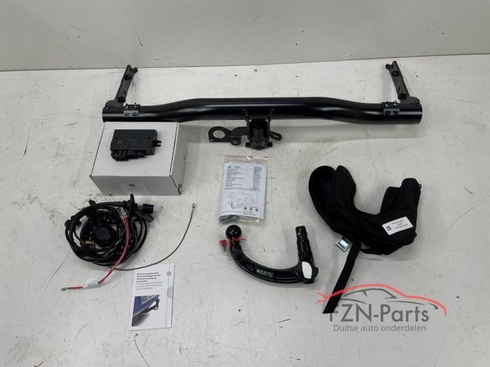 VW Polo 2G AW Trekhaak Nieuw compleet met kabelset, Auto-onderdelen, Trekhaken