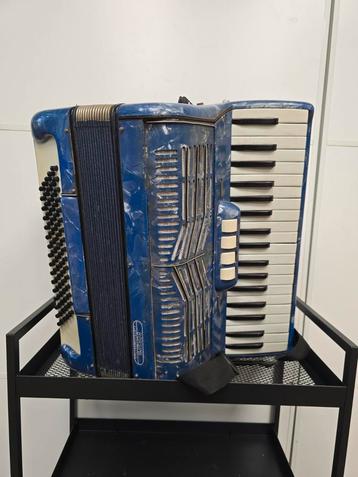 Accordeon van het merk borsini, Enlèvement ou Envoi, Comme neuf