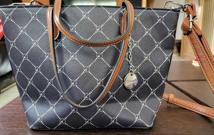 Blauwe handtas met portemonnee van Tamaris, Handtassen en Accessoires, Tassen | Damestassen, Zo goed als nieuw, Handtas, Ophalen of Verzenden