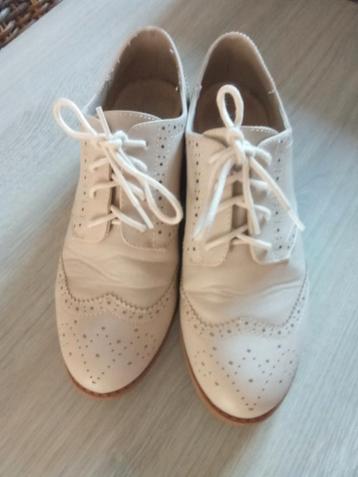 Beige schoen maat 38 beschikbaar voor biedingen