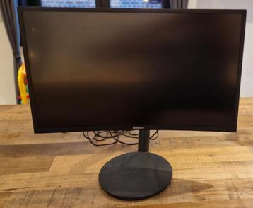 Samsung C27FG70 - 27" Curved Gaming Monitor disponible aux enchères