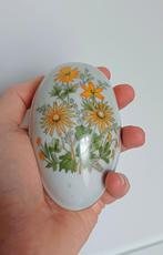 Ei doosje met bloemen, Antiek en Kunst, Ophalen of Verzenden