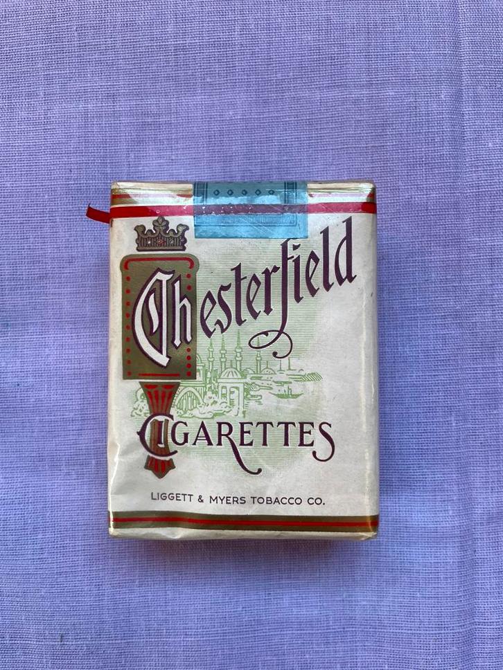 Paquet de cigarettes Chesterfield vintage (années 40-50), Collections, Objets militaires | Seconde Guerre mondiale, Enlèvement ou Envoi