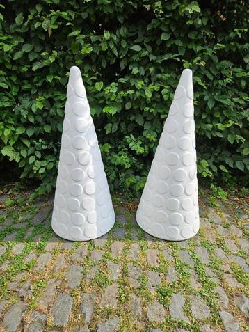 2 x New garden decoratieve kunststof tuinkegel - kerstboom beschikbaar voor biedingen
