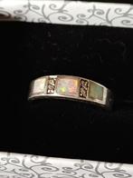 Mooie zilveren ring met opaal, Handtassen en Accessoires, Ringen, Ophalen
