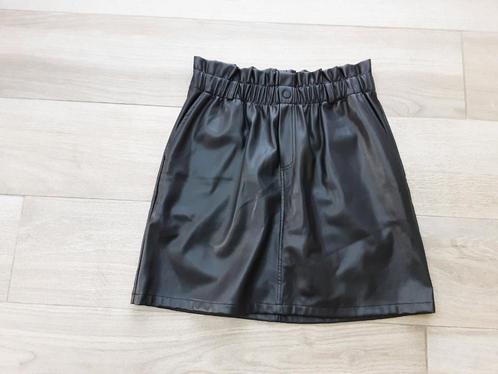 Zo goed als Nieuw: Zwarte rok maat Large *Noisy May*, Kleding | Dames, Rokken, Nieuw, Maat 42/44 (L), Zwart, Boven de knie, Ophalen of Verzenden