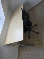 Bureau met verstelbare hoogte, Ophalen, Zo goed als nieuw, Bureau