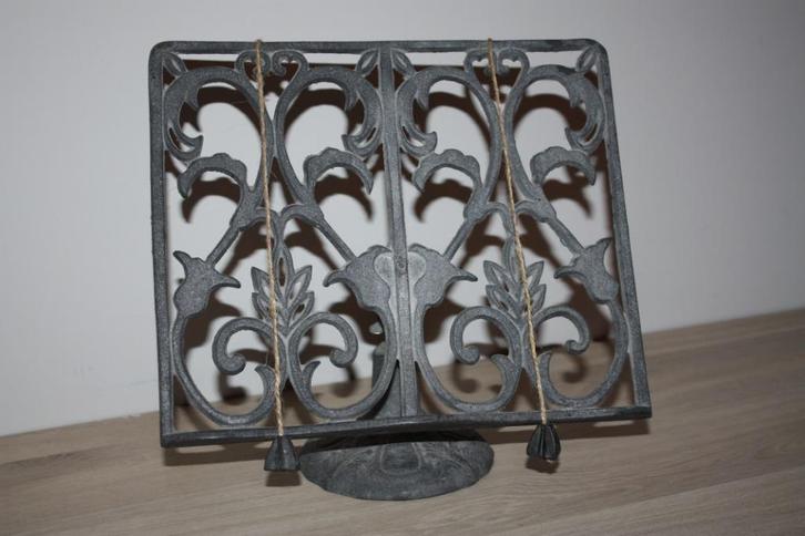 Antiek boeken standaard, leeshouder , zeer oud , gietijzer, Antiek en Kunst, Antiek | Woonaccessoires, Ophalen of Verzenden