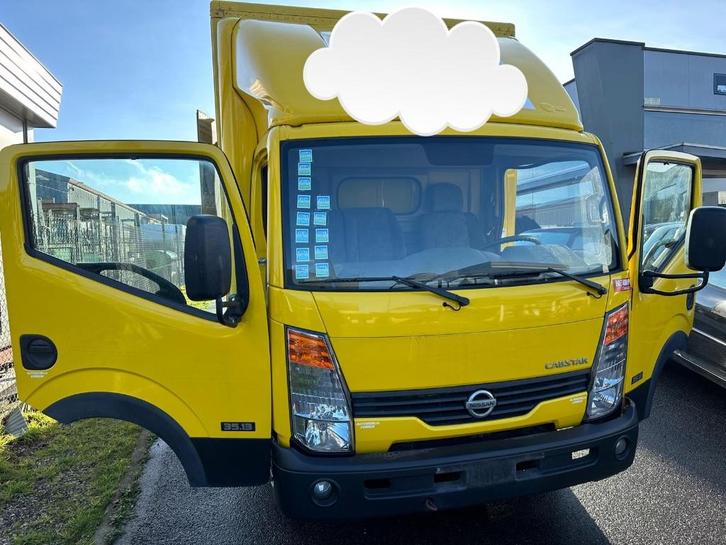 Nissan cabstar 2.5d inclusief btw  12.100€ gekeurd, Auto's, Bestelwagens en Lichte vracht, Bedrijf, Te koop, ABS, Airbags, Airconditioning