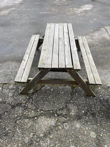 Picknicktafel voor kinderen beschikbaar voor biedingen