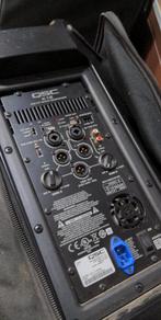 Deux QSC k12 première génération, Enlèvement, Comme neuf, 120 watts ou plus, Haut-parleurs Frontaux, Arrière ou Stéréo