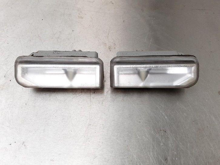 KENTEKENPLAATVERLICHTING Lexus IS (E2) (01-1998/03-2013), Auto-onderdelen, Verlichting, Lexus, Gebruikt
