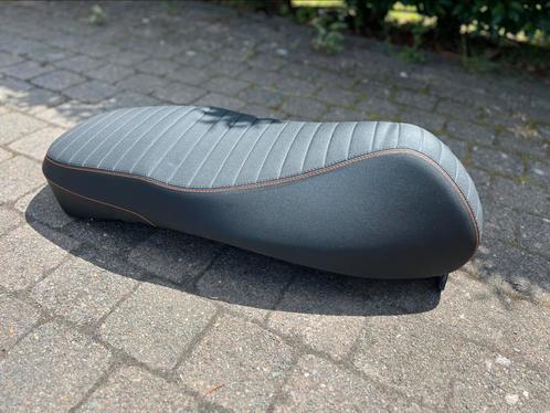 Nieuw Origineel Zadel Vespa GTS Super Sport BJ 2024, Motoren, Tuning en Styling, Ophalen