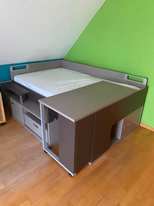 Bed, bureau en boekenrek, Huis en Inrichting, Slaapkamer | Bedden, Gebruikt, Twijfelaar, 140 cm, 200 cm, Hout, Ophalen
