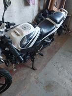 CBR125r accidentée, Honda, Permis Moto A1 minimum, Sport, Enlèvement