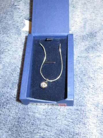 Swarovski hanger -- 1792056 -- ketting - rond beschikbaar voor biedingen